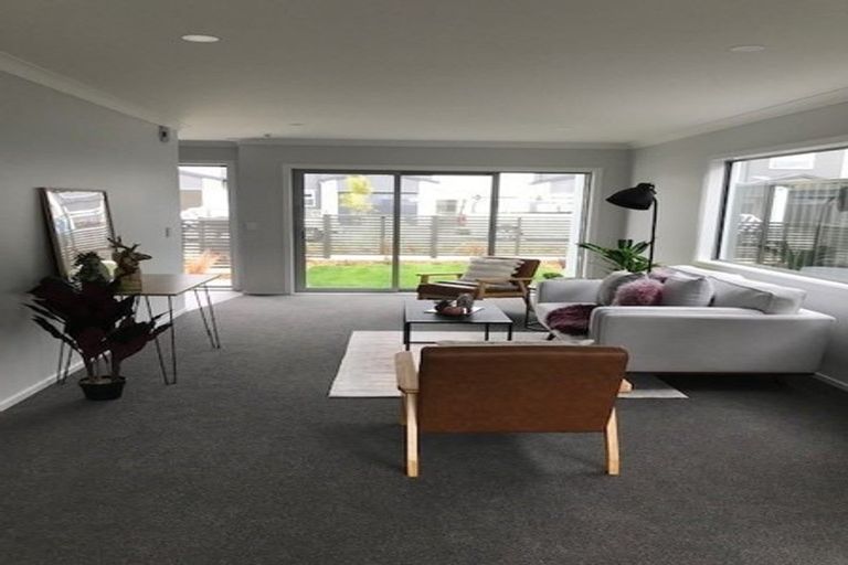 Photo of property in 9 Torea Place, Kenepuru, Porirua, 5022