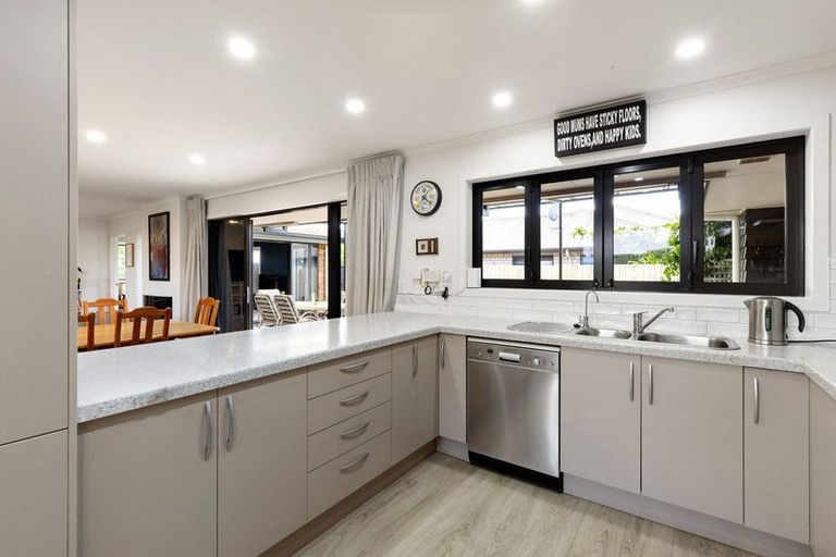 Photo of property in 18 Watkins Road, Cambridge, 3434