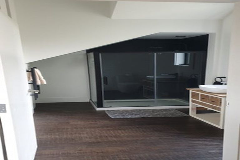 Photo of property in 30 Pacific View, Whitby, Porirua, 5024