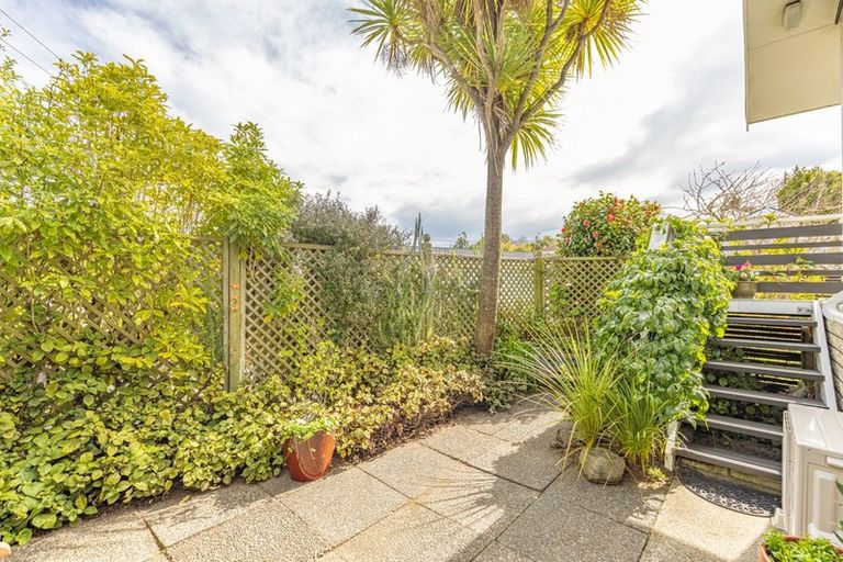 Photo of property in 48 Great North Road, Saint Johns Hill, Whanganui, 4500