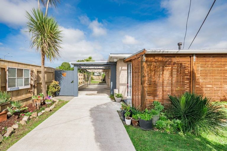 Photo of property in 18a Ngaio Road, Waikanae, 5036