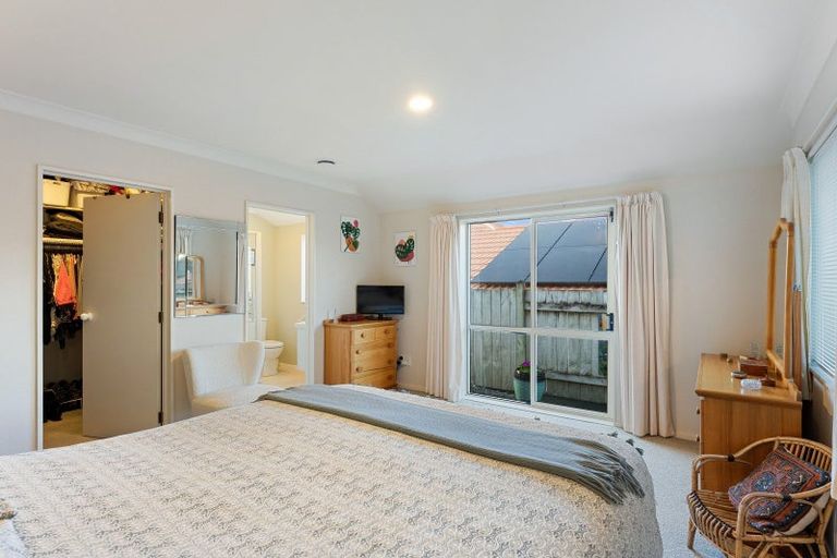 Photo of property in 28 Realm Drive, Paraparaumu, 5032