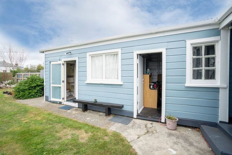 Photo of property in 35 Waldegrave Street, Palmerston North, 4410