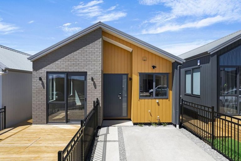 Photo of property in 10 Taukahiwi Road, Pukekohe, 2120