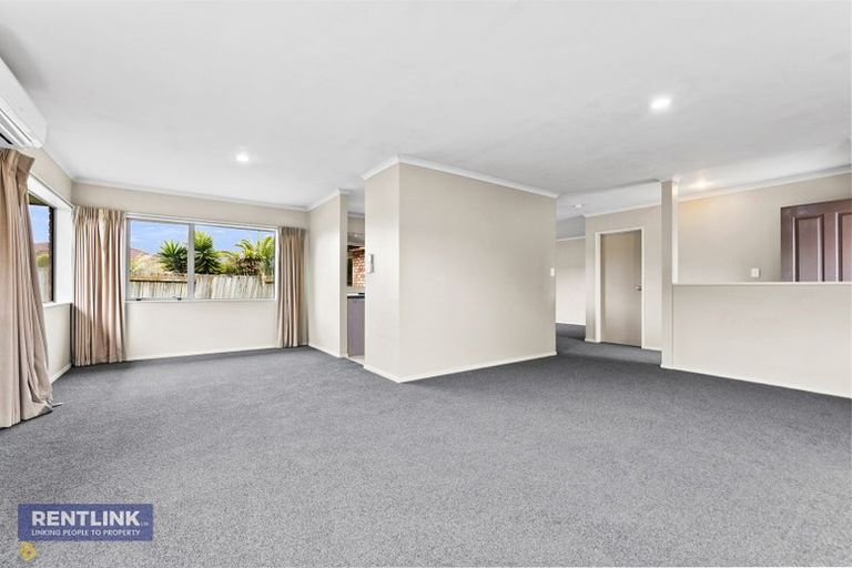 Photo of property in 31 Grabella Place, Papamoa Beach, Papamoa, 3118