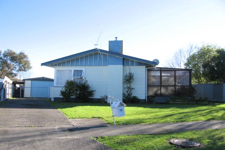 Photo of property in 10 Catlins Crescent, Milson, Palmerston North, 4414