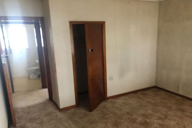 Photo of property in 82 Shakespeare Road, Milford, Auckland, 0620