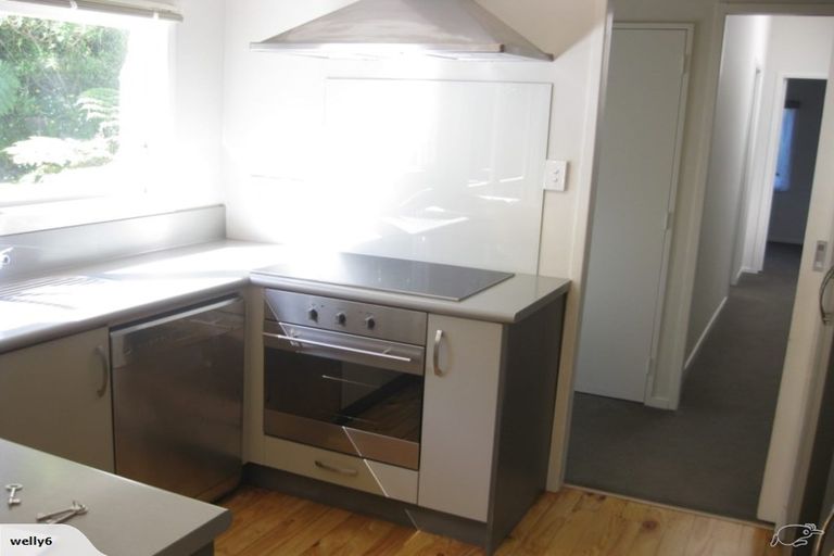 Photo of property in 27 Huntleigh Park Way, Ngaio, Wellington, 6035