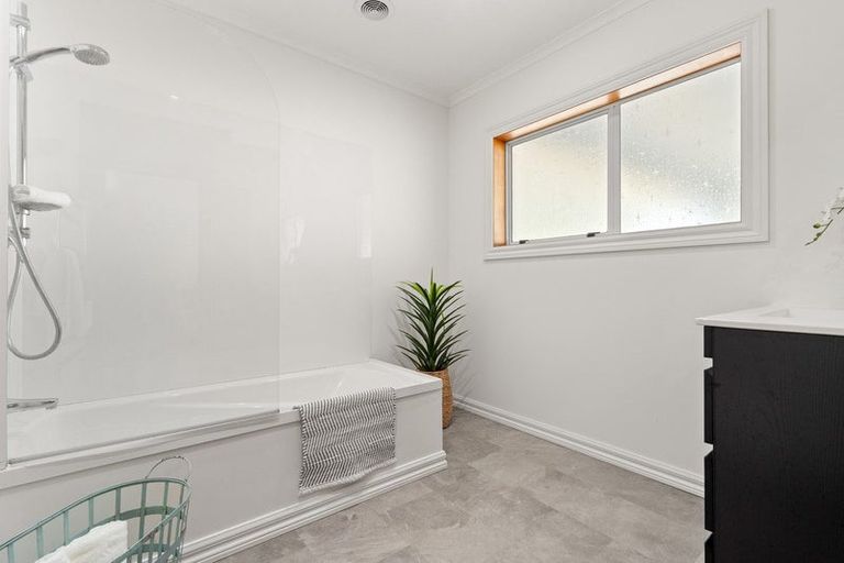 Photo of property in 67 Strasbourge Street, Martinborough, 5711