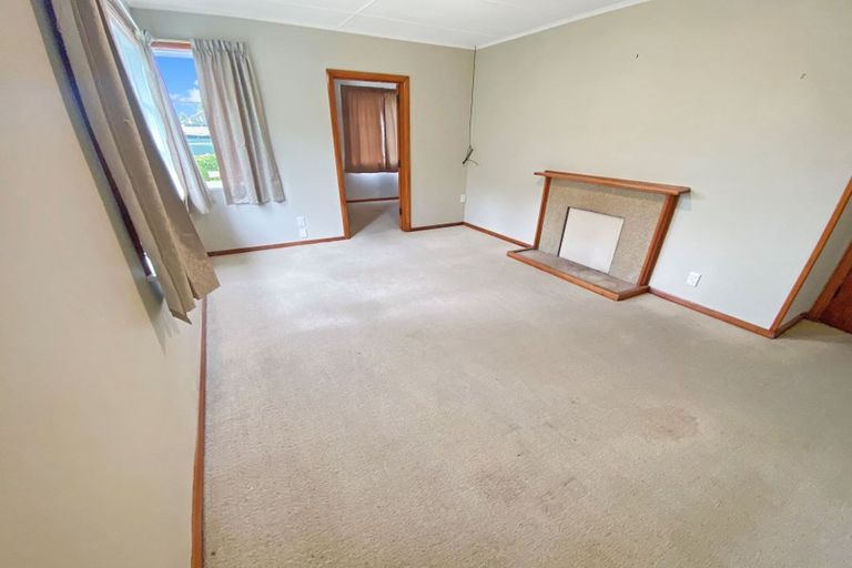 Photo of property in 33 Blighs Road, Bryndwr, Christchurch, 8053