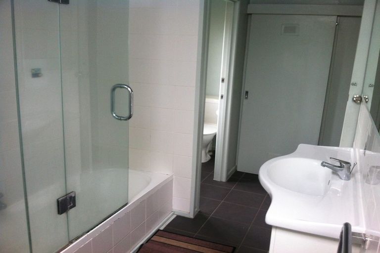 Photo of property in 20 Dallinghoe Crescent, Milford, Auckland, 0620