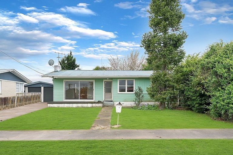 Photo of property in 5 Cricket Place, Melville, Hamilton, 3206