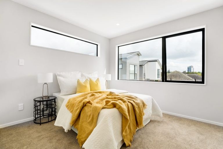 Photo of property in 14c Serjeant Street, Henderson, Auckland, 0612