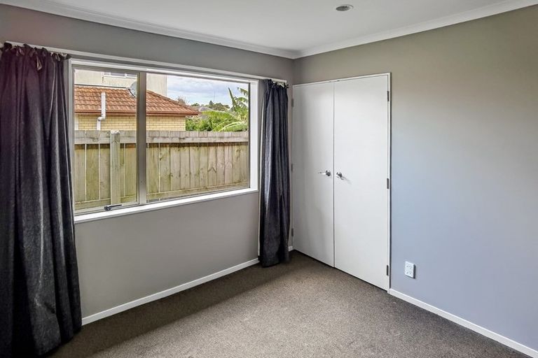 Photo of property in 111a Universal Drive, Henderson, Auckland, 0610