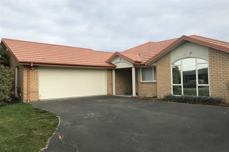Photo of property in 4 Coppinger Terrace, Aidanfield, Christchurch, 8025