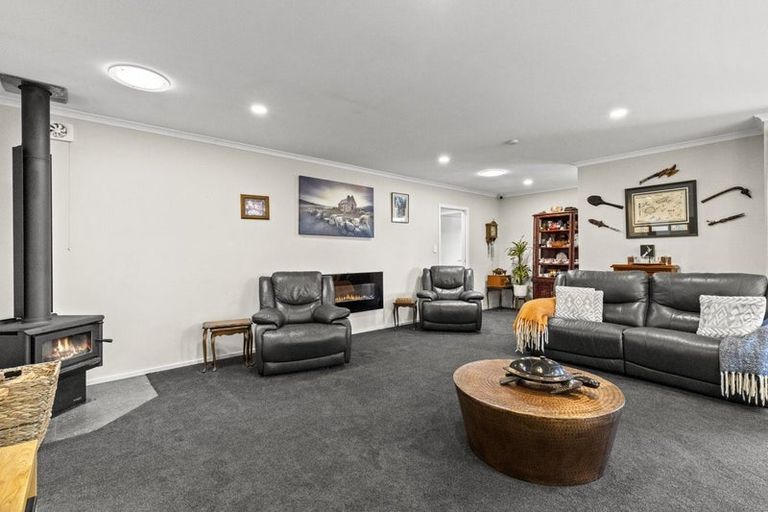 Photo of property in 118 Milton Terrace, Picton, 7220