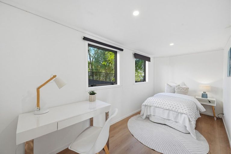 Photo of property in 1/4 Firth Road, Torbay, Auckland, 0630