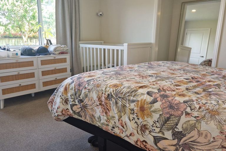 Photo of property in 6 Cosgrove Rise, Riverstone Terraces, Upper Hutt, 5018