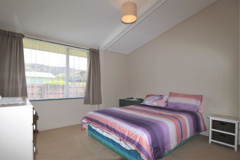 Photo of property in 73 Hazlett Street, Clyde, 9330