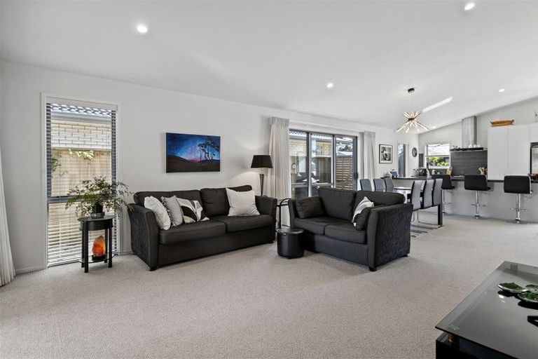 Photo of property in 71 Te Wharo Drive, Papamoa, 3118