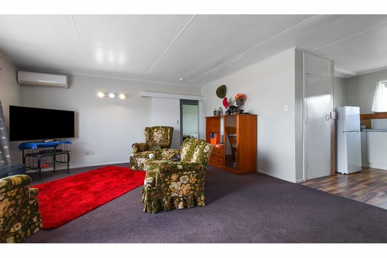 Photo of property in 33b Kawaha Point Road, Fairy Springs, Rotorua, 3015