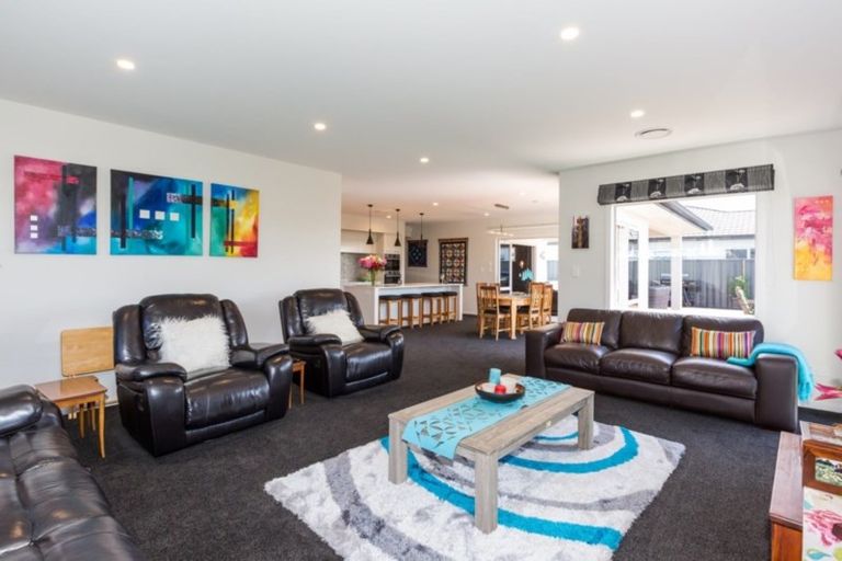 Photo of property in 32 Pelorus Avenue, Poraiti, Napier, 4112