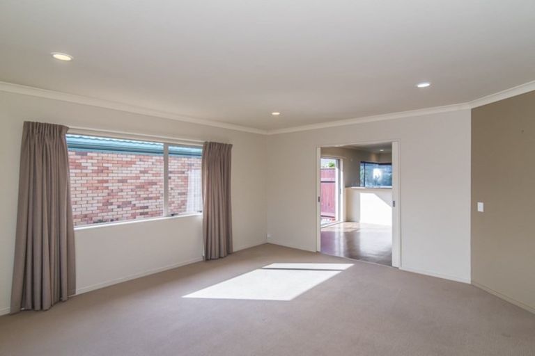 Photo of property in 15 Manhattan Court, Paraparaumu Beach, Paraparaumu, 5032