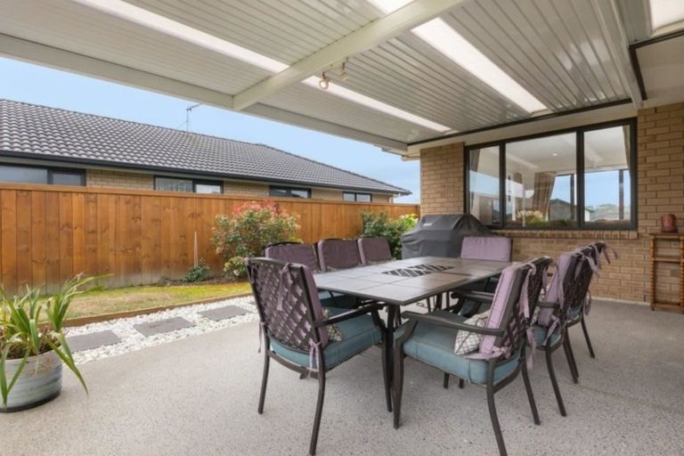 Photo of property in 26 Jelas Drive, Riverhead, 0820