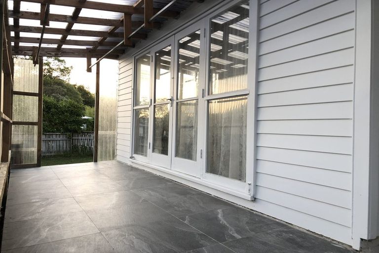 Photo of property in 28a Longburn Road, Henderson, Auckland, 0610