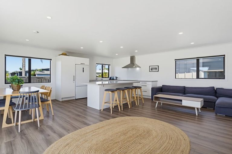 Photo of property in 113 Kelly Jade Avenue, Matarangi, Whitianga, 3592