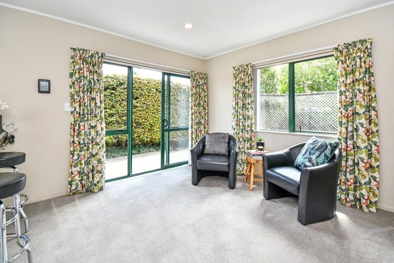 Photo of property in 91 Rushgreen Avenue, Pahurehure, Papakura, 2113