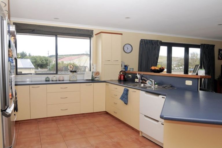 Photo of property in 21 Percy Street, Weston, Oamaru, 9401