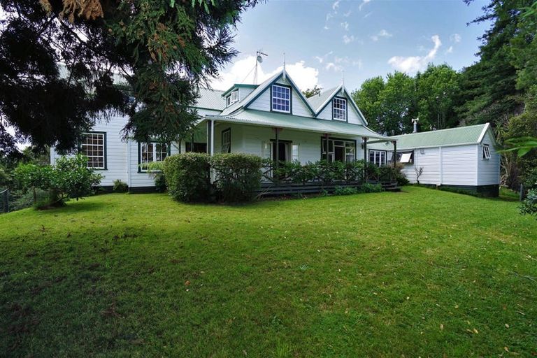 Photo of property in 1266 Te Pahu Road, Karamu, Hamilton, 3285