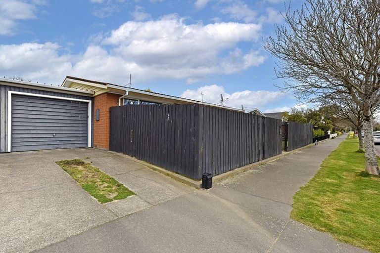 Photo of property in 1/3 Ansonby Street, Russley, Christchurch, 8042