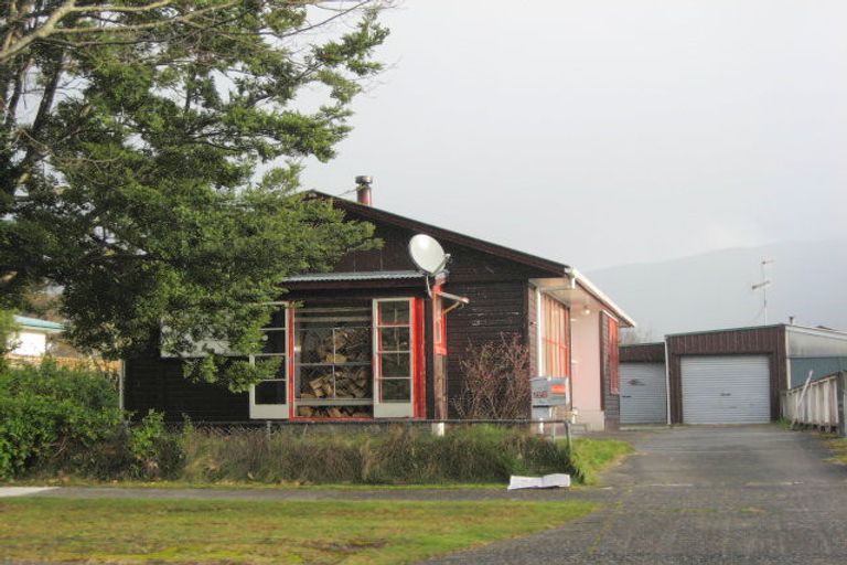 Photo of property in 166 Te Rangitautahanga Road, Turangi, 3334