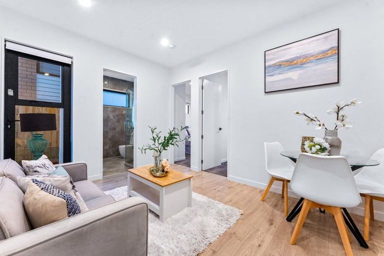 Photo of property in 25 Henriette Place, Totara Park, Auckland, 2105