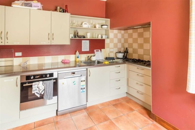 Photo of property in 5 Queen Street, Brighton, Dunedin, 9035