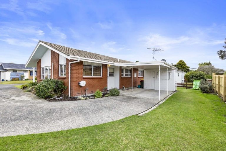 Photo of property in 6 Morrow Avenue, St Andrews, Hamilton, 3200