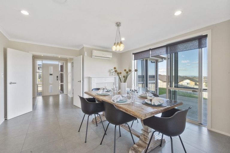 Photo of property in 15 Castleton Way, Flagstaff, Hamilton, 3210