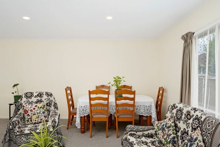 Photo of property in 25 Pomaria Road, Henderson, Auckland, 0610
