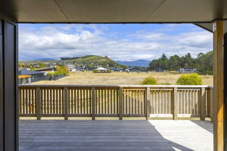 Photo of property in 30 John Norrie Place, Motuoapa, Turangi, 3382