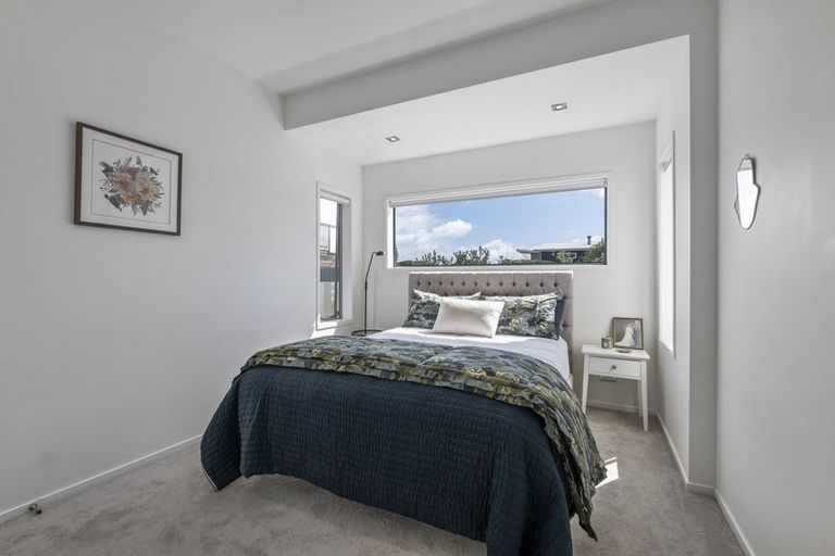 Photo of property in 2/5 Beach Street, Fitzroy, New Plymouth, 4312