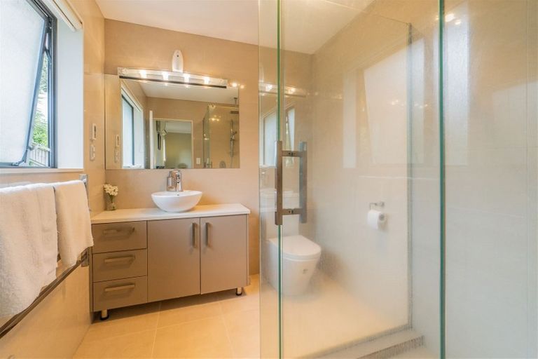 Photo of property in 5 Bangla Place, Massey, Auckland, 0614