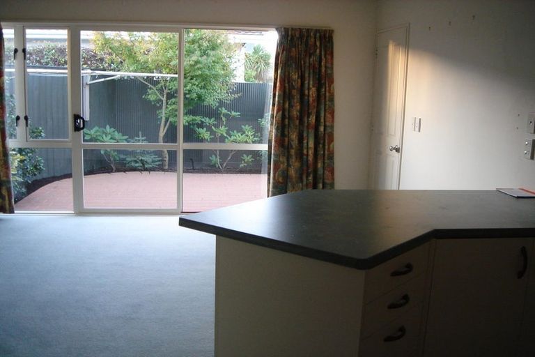 Photo of property in 17a Division Street, Riccarton, Christchurch, 8041