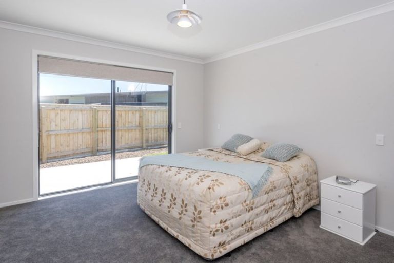 Photo of property in 12 Seagrass Place, Otaki Beach, Otaki, 5512