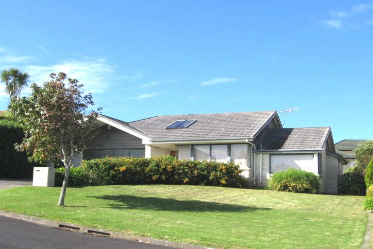 Photo of property in 4 Sharples Place, Somerville, Auckland, 2014