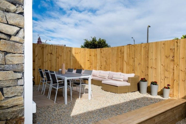 Photo of property in 503 Marine Parade, Napier South, Napier, 4110