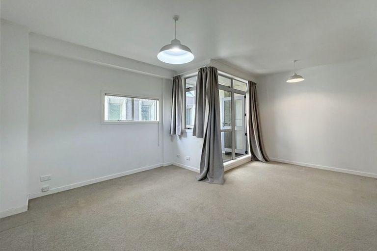 Photo of property in Dixonlane Apartments, 8/7 Feltex Lane, Te Aro, Wellington, 6011