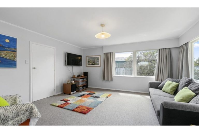 Photo of property in 3 Ruru Crescent, Heretaunga, Upper Hutt, 5018