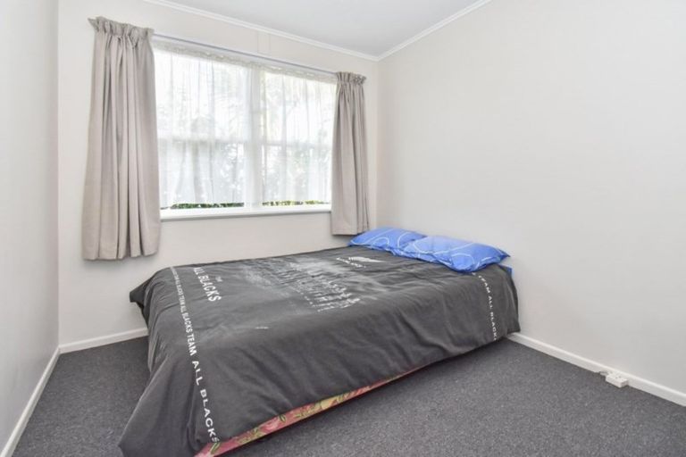 Photo of property in 10 Mcquarrie Avenue, Wattle Downs, Auckland, 2103